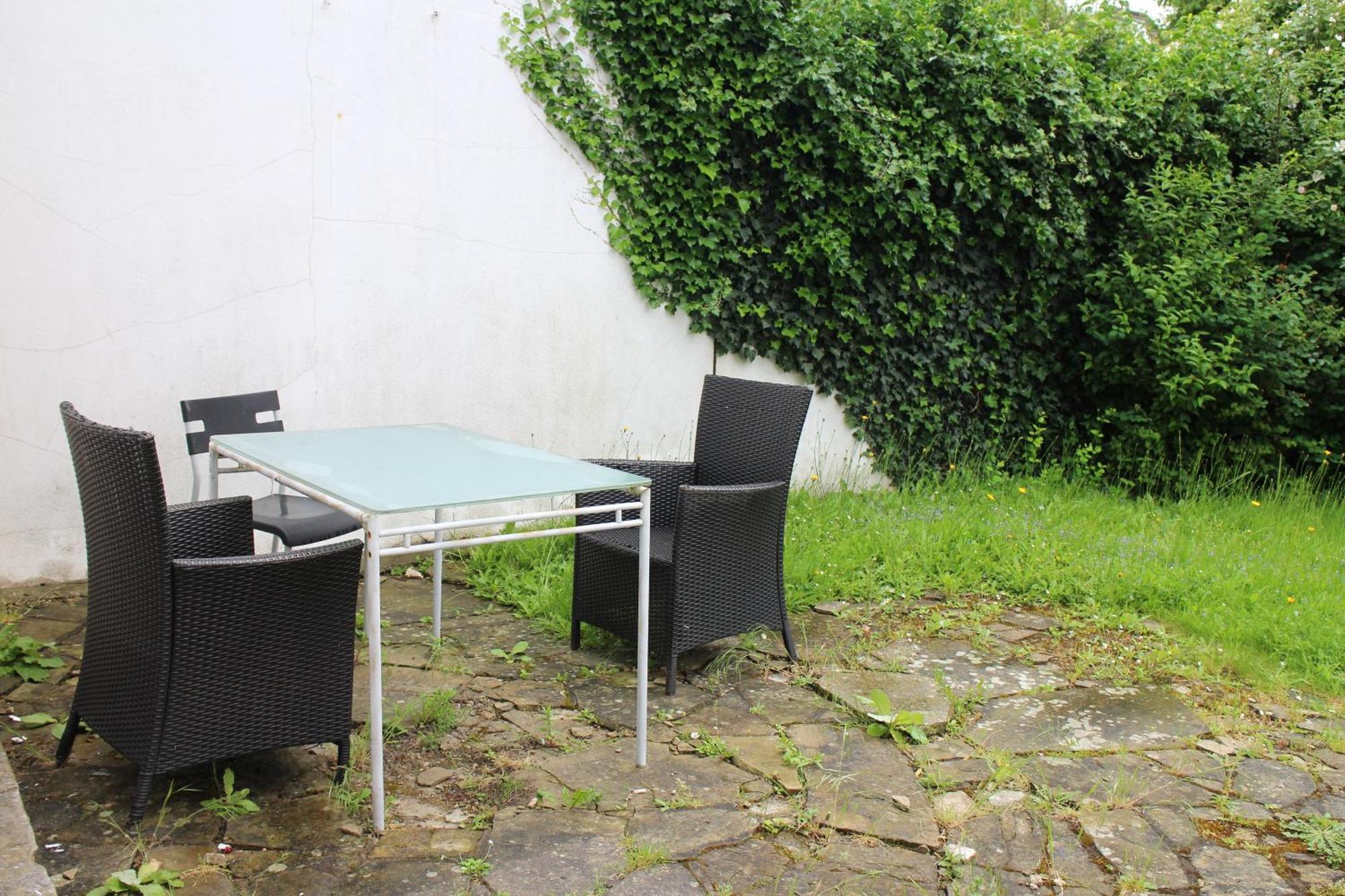 Large Garden Apartment On Golders Green High Road London Exterior foto